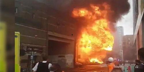 大火视频在线观看,在线观看，燃情瞬间尽收眼底  第2张